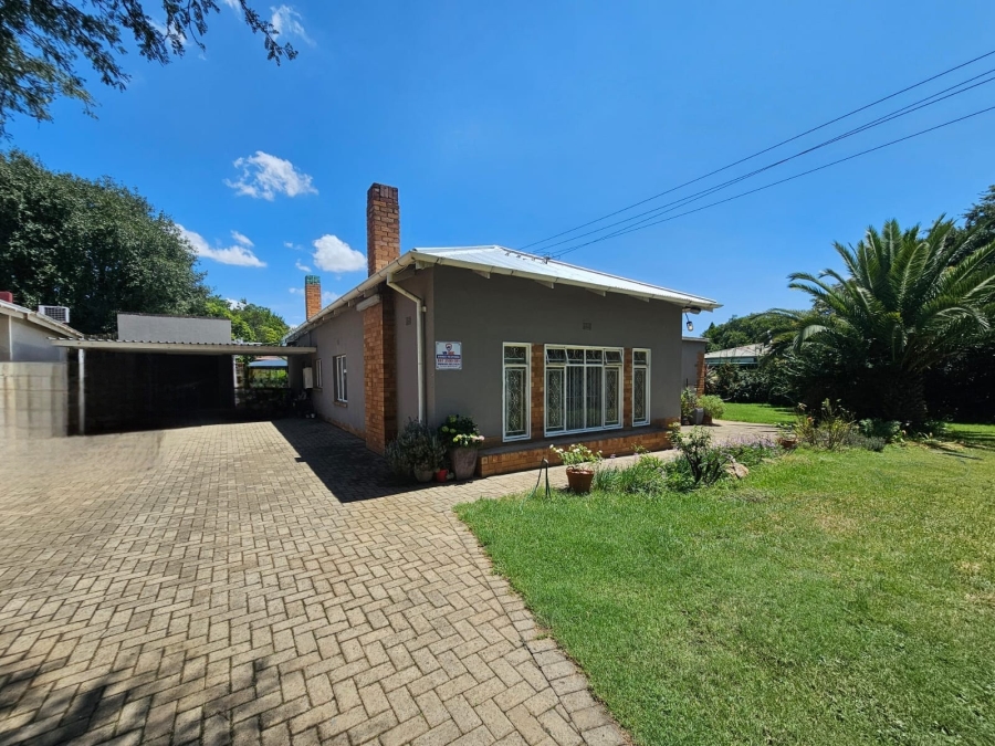3 Bedroom Property for Sale in Park West Free State